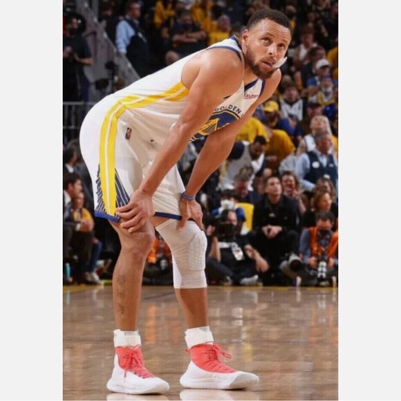 NWOB Under Armour Curry 4 FloTro Playoffs White/Crimson Basketball Sneakers